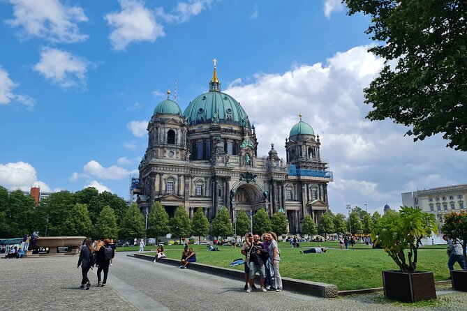 Adventurous Berlin with Street Art and Medieval History - Explore Berlin’s Historic and Urban Sides in Just 3 Hours