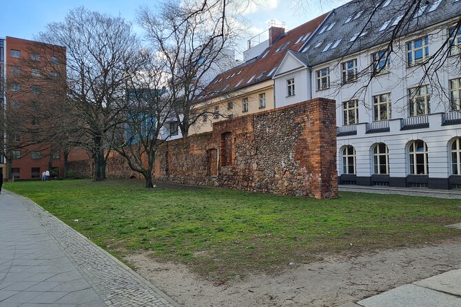 Adventurous Berlin with Street Art and Medieval History - Pass By the Berliner Fernsehturm and Rotes Rathaus