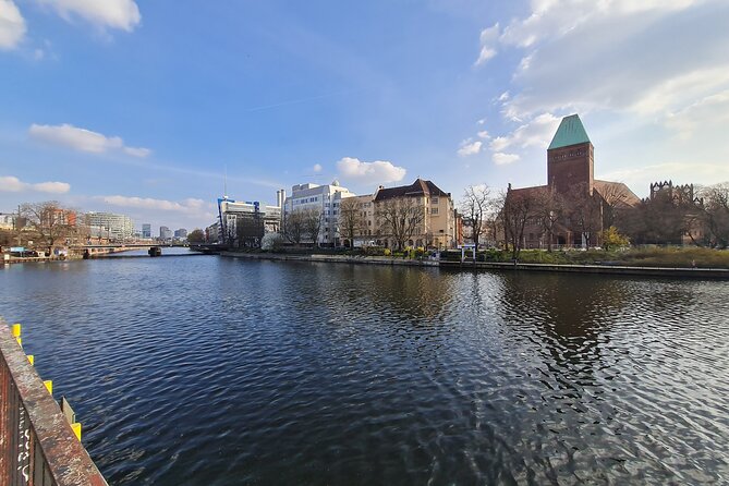 Adventurous Berlin with Street Art and Medieval History - Reconstructing the Nikolaiviertel