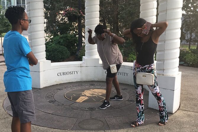 Adventurous Scavenger Hunt in Lakeland by Operation City Quest - Starting Point at 210 E Main St, Lakeland