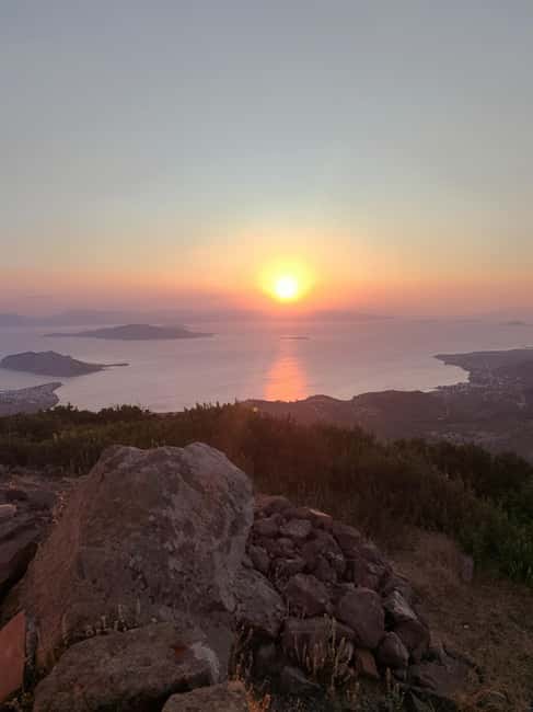 Aegina: Ellanion Zeus Mountain Summit Hiking Tour - The Guide’s Role and Speaking Languages