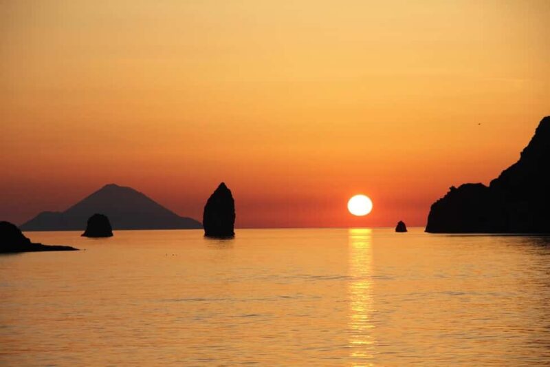 Aeolian Islands: Daily Tour of Panarea and Stromboli - Discover the Aeolian Islands: Private Day Trip to Panarea and Stromboli