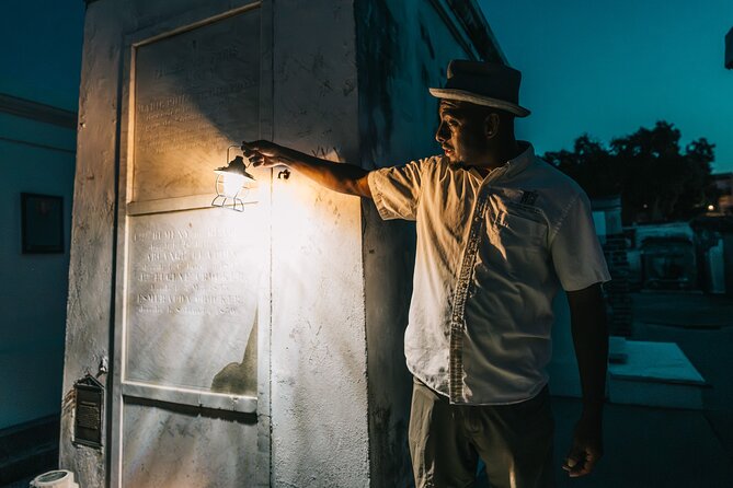 After-Dark Historical Night Tour of St. Louis Cemetery No. 1 - What Sets This Tour Apart from Other Cemetery Visits