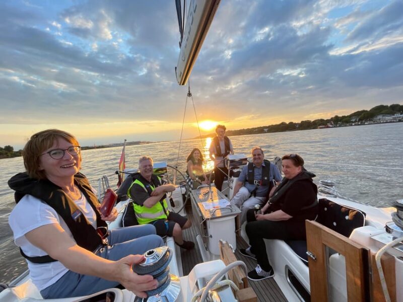 "After Work" - Sailing-Yacht Cruising Event, Hamburg/Elbe - The Sailing Yacht and Safety Standards