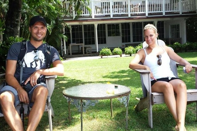 Afternoon at McGarret - Hawaii 5-0 TV Tour - Guide Expertise and Tour Atmosphere