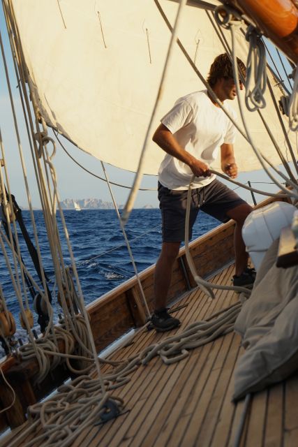 Afternoon cruise on a sailing boat - Key Points