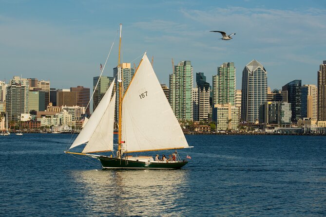 Afternoon Sail On A Charming Vintage Yacht Beer &. Wine Included - The Vintage Yacht: Style and Comfort on the Water