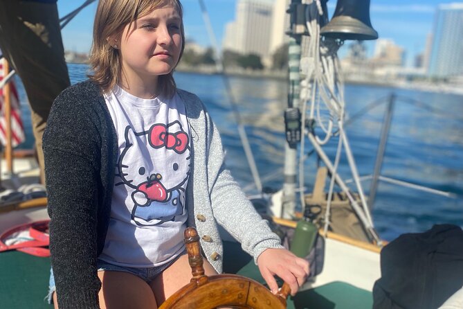 Afternoon Sail On A Charming Vintage Yacht Beer &. Wine Included - Weather and Cancellation Policy