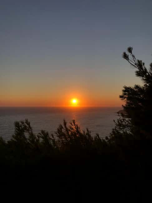 Agrigento: Aperitif dinner, art, and a breathtaking sunsetcome paint with us! - Key Points