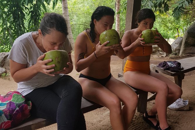 Aguas Termales a Caballo - Scenic Horseback Riding Along Off-Road Trails