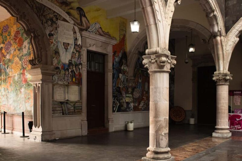 Aguascalientes through the eyes of architecture, art, history, and coffee. - Explore the Temple of San Antonio’s Unique Style