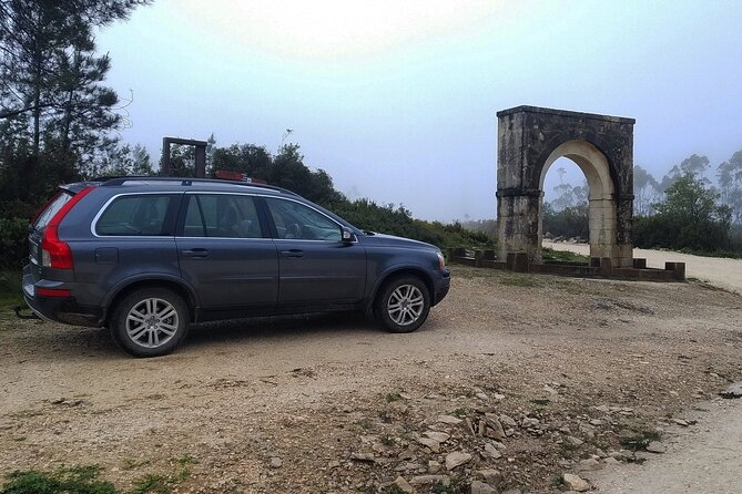 Aire & Candeeiros: Nature, Fossils and Forgotten Traditions - Walking Through Olive Groves and Traditional Shepherd Shelters