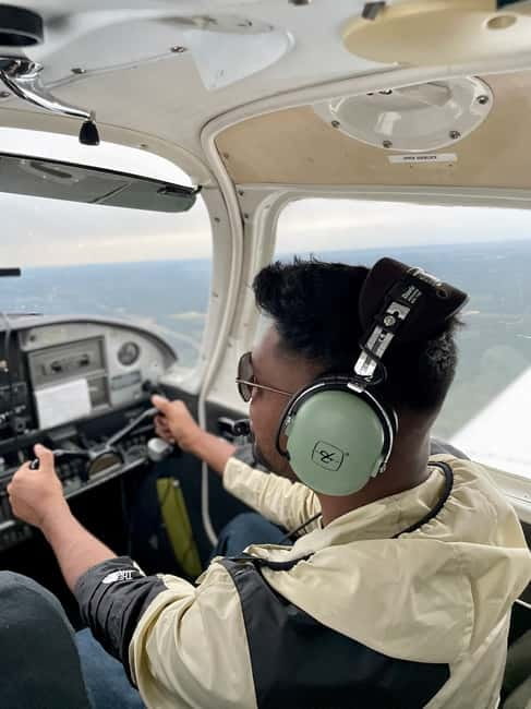 Airplane flight over Riga or Latvia - Flight Duration and Route Options