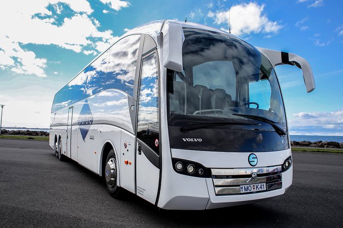 Airport Express Shared Departure transfer from Reykjavik City to Keflavik Airport - Highlighted Features: WiFi and Ease of Use