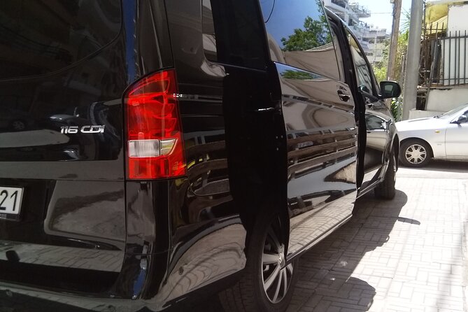 Airport Pickup Services - Meeting Points and Pickup Flexibility