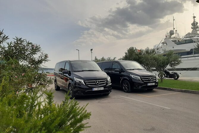 Airport shuttle - Flexible Booking and Clear Cancellation Policy