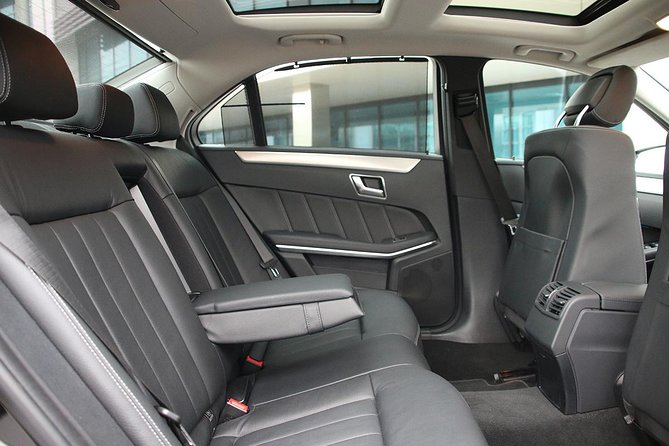 Airport Transfer - Effortless Arrival in Barcelona with a Private Mercedes Benz Transfer