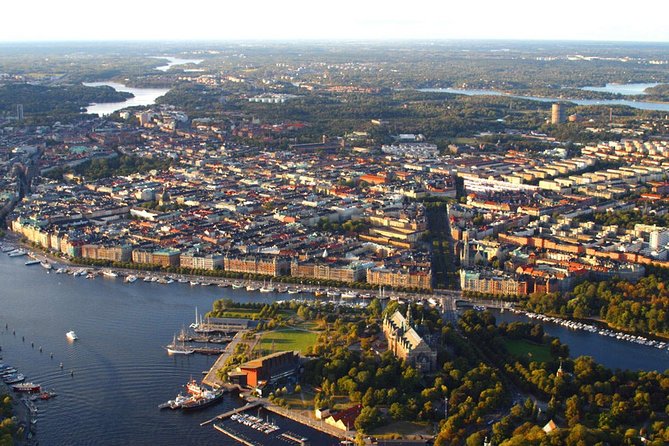 Airport Transfer: Airport ARN to Stockholm by Business Car - What the Service Includes