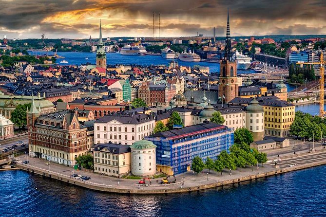 Airport Transfer: Airport ARN to Stockholm by Luxury Van - Convenient Pickup at Stockholm Arlanda Airport