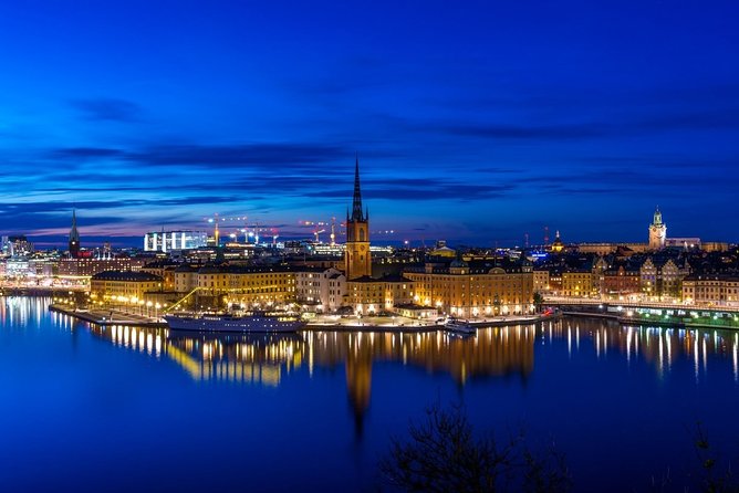 Airport Transfer: Airport ARN to Stockholm by Luxury Van - Pricing and Cancellation Policy