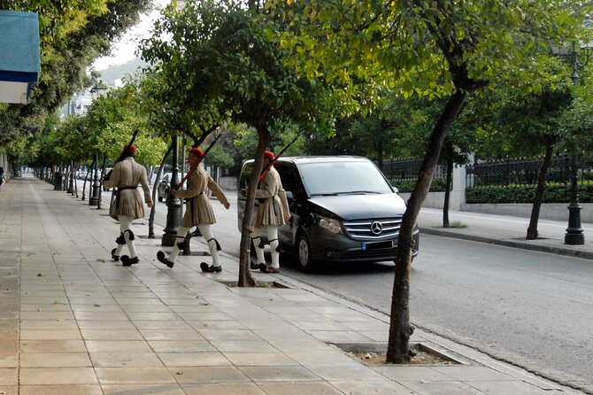 Airport transfer - Advantages of Booking in Advance