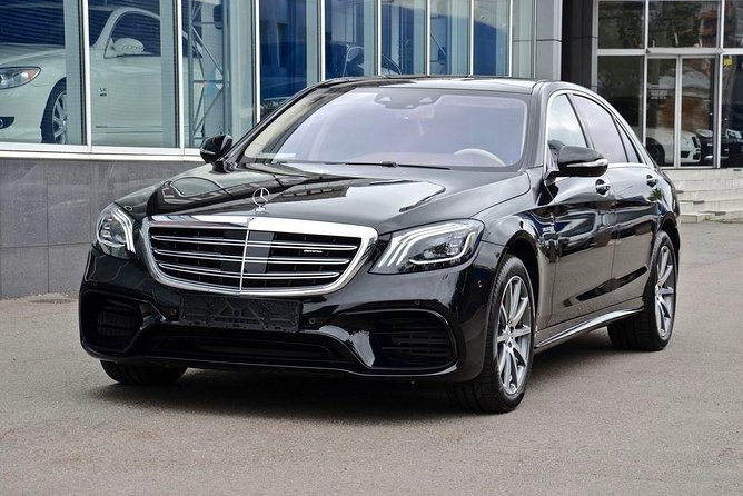 Airport Transfer: Malaga Airport AGP to Malaga by Luxury Car - Pickup and Meeting at Malaga Airport AGP