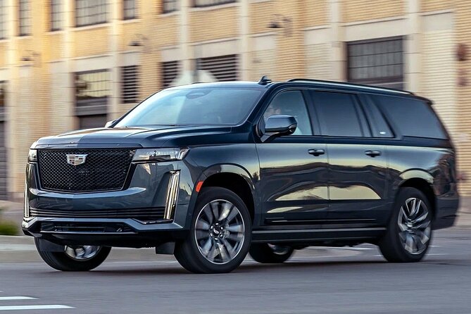 Airport Transfer: Mexico Airport NLU to Mexico by Luxury SUV - Smooth and Comfortable Arrival in Mexico City in a Luxury SUV