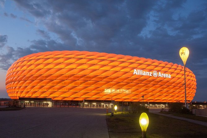 Airport Transfer: Munich to Munich Airport MUC by Luxury Van - Why This Transfer Service Stands Out in Munich