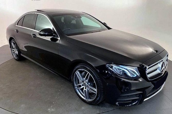 Airport Transfer: Prague to Prague Airport PRG by Business Car - The Service’s Operational Timeline and Availability