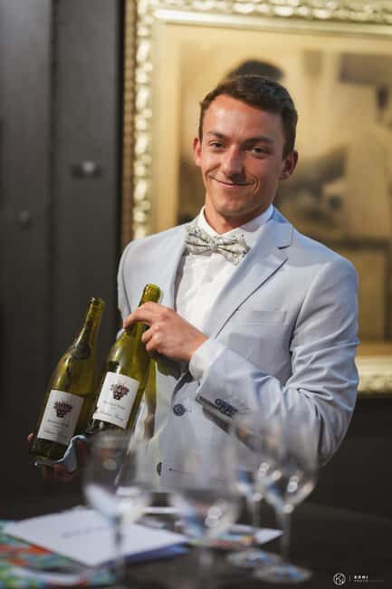 Aix-en-Provence: Private Art Center Tour & Wine Tasting - Exploring The Cube Ephemeral Art Center in Aix-en-Provence