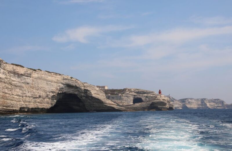 Ajaccio/Porticcio: Lavezzi Islands/Bonifacio Caves Boat Tour - Key Points