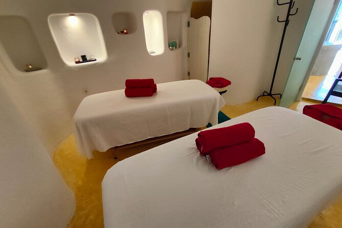 Akrotiri: Couples Departure Day Treat w Massage & Day Pool Access - Key Points