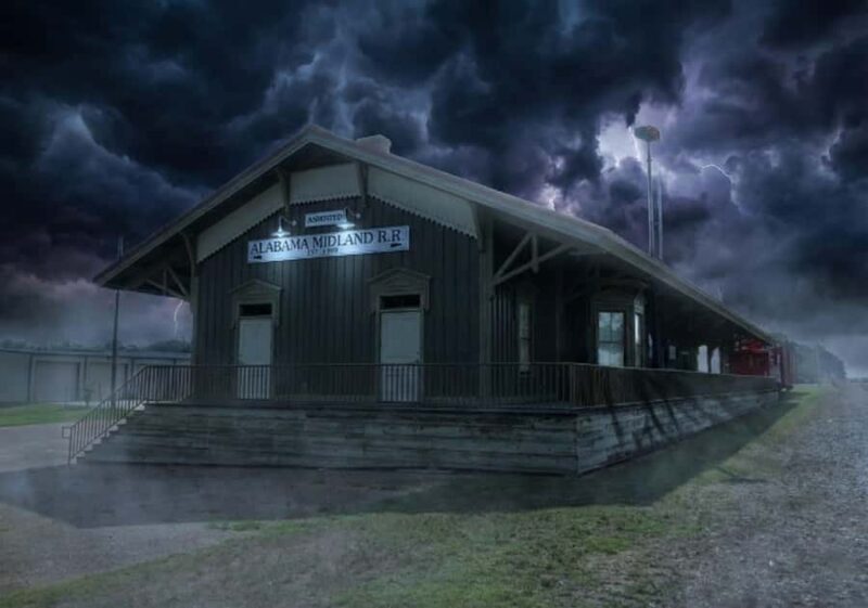 Alabama Apparitions of Ashford Haunted Ghost Tour - The Courtyard’s Darker Tales and Tragic Echoes