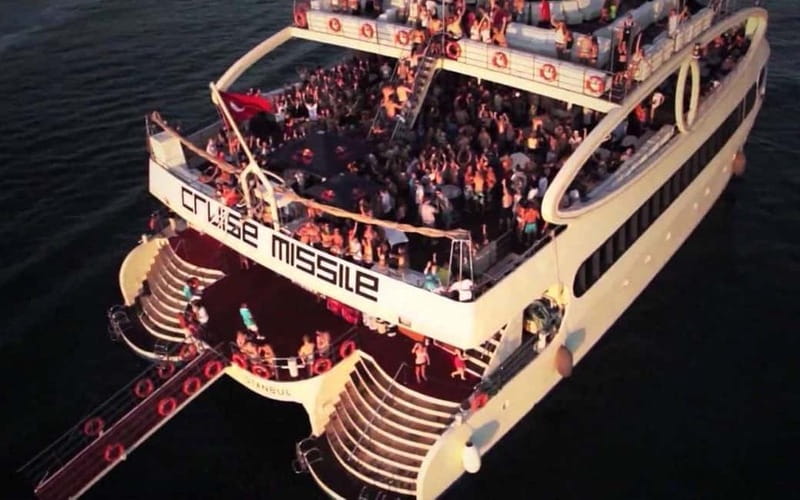 Alanya: All n-Clusive Luxury Boat Tour With DJ and Party - Swimming Break in the Mediterranean Waters