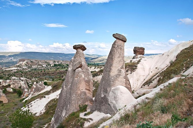 Alanya: Cappadocia 2 Day Guided Bus Tour incl. Hotel - Visiting Uçhisar Castle and Pigeon Valley