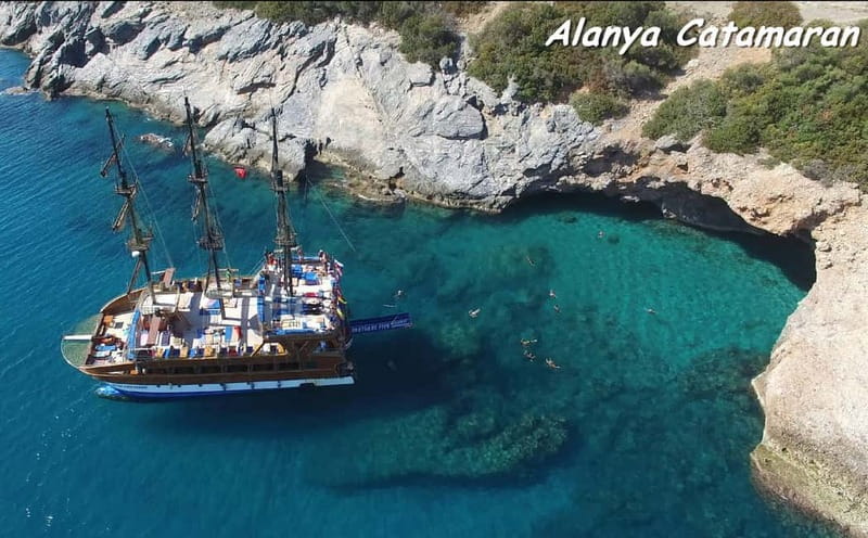 Alanya: Catamaran Boat Trip with Swimming Stops incl Lunch - Key Points
