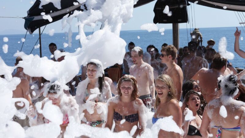 Alanya: Disco Boat Tour with Foam Party and Unlimited Drinks - Key Points