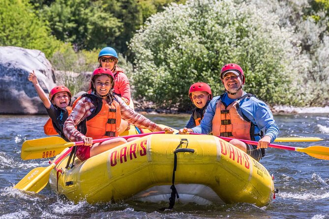 Alanya Family Rafting Adveture With Free Hotel Transfer - The Guides and Their Role in the Experience