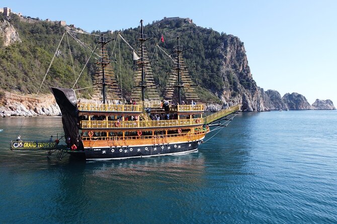 Alanya Grand Pirate Boat Tour with Lunch, Soft Drinks & Transfer - Visiting the Iconic Alanya Castle from the Water