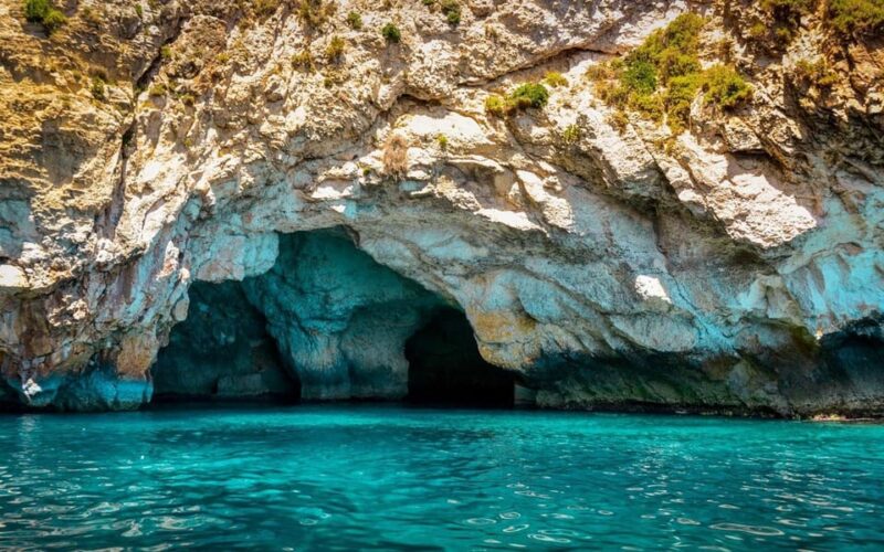 Alanya: Luxury Mega Pirate Boat W/ Lunch, Drinks & Transfer - Friendly Guides and a Relaxed Atmosphere