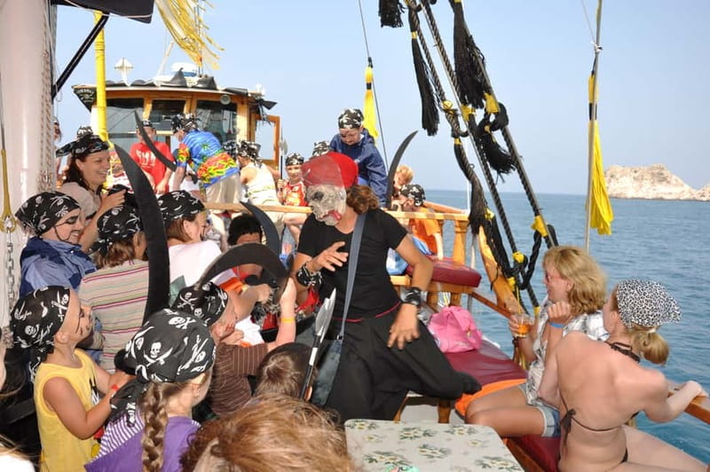 Alanya: Party Pirate Boat Trip w/Meal, Drinks, Pickup Option - Lunch on Deck: Grilled Chicken, Pasta, and Fresh Salads
