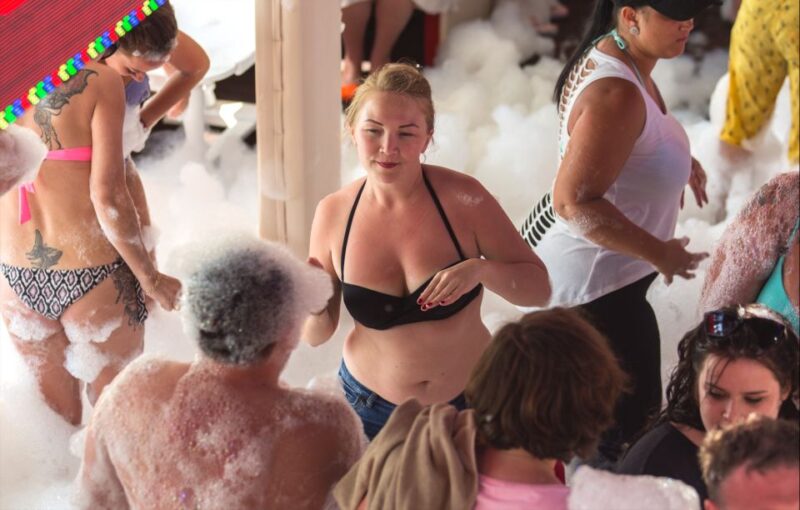 Alanya: Pirate Boat Tour with Buffet Lunch and Drinks - Exploring the Pirate Boat Tour with Buffet Lunch and Drinks in Alanya