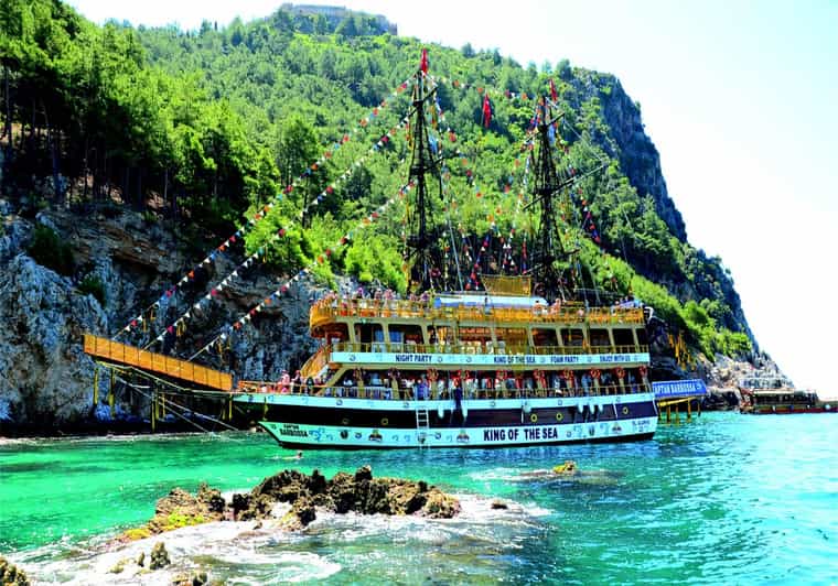 Alanya: Pirates Boat Trip with Lunch and Hotel Pickup - Explore Alanya on a Pirate-Themed Boat Adventure with Lunch and Hotel Pickup