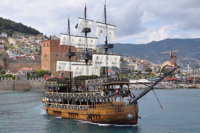 Alanya: Pirates Yacht Tour with Lunch and Soft Drinks - Lunch in New Alanya Harbor: A Casual Dining Experience