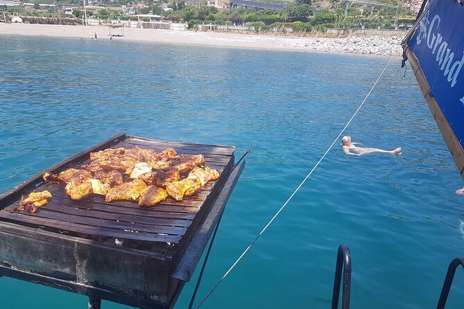 Alanya Relaxing Boat Tour with Lunch, Soft Drinks & Transfer - Swimming in Crystal Waters and Cave Exploration