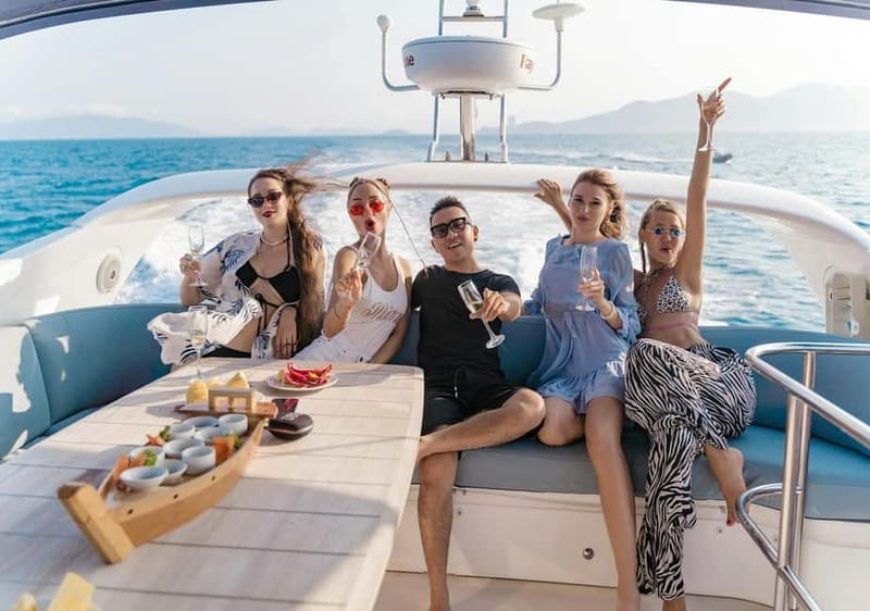 Alanya/Side/Belek:Luxury yacht tour for your special moments - Pamper Yourself with a 4-Hour Luxury Yacht Tour in Antalya Province