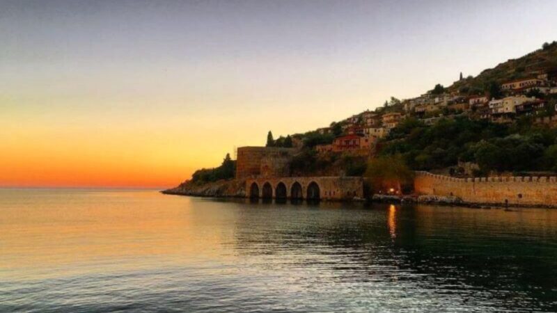 Alanya: Sunset Cruise with Dinner - Sunset Views and Open Sea Sailing