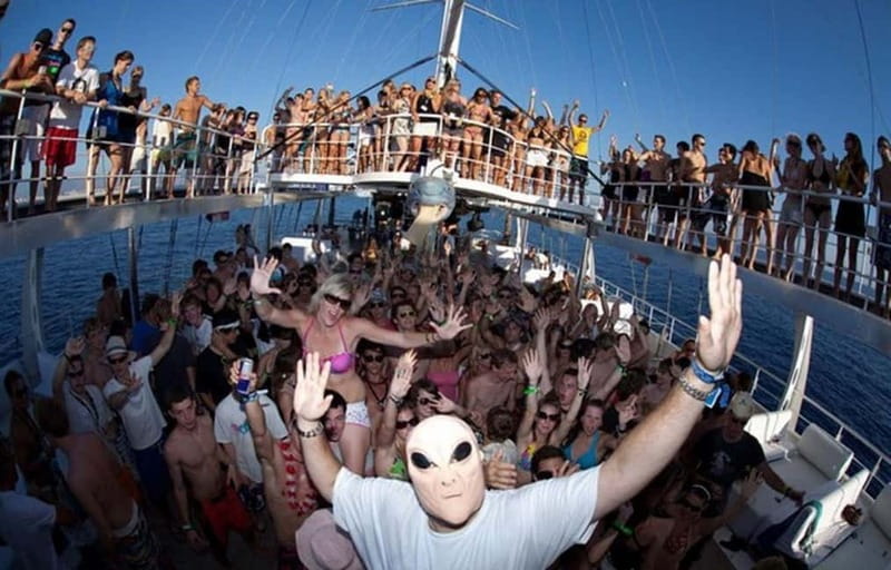 Alanya Sunset Pirate Boat: Music & Foam Party - Who Would Enjoy This Experience?