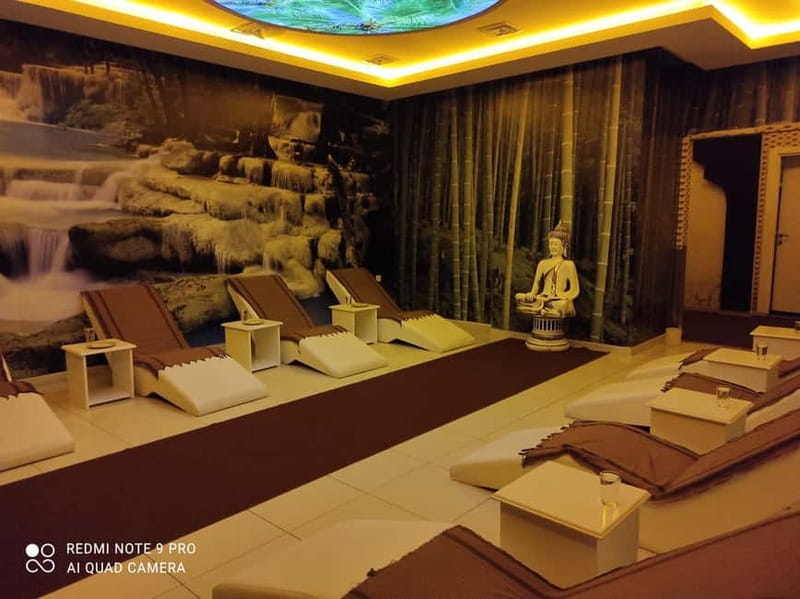 Alanya: Turkish Bath Experience with Massage and Wine Option - Experiencing the Spa Facilities: Sauna and Menthol Room
