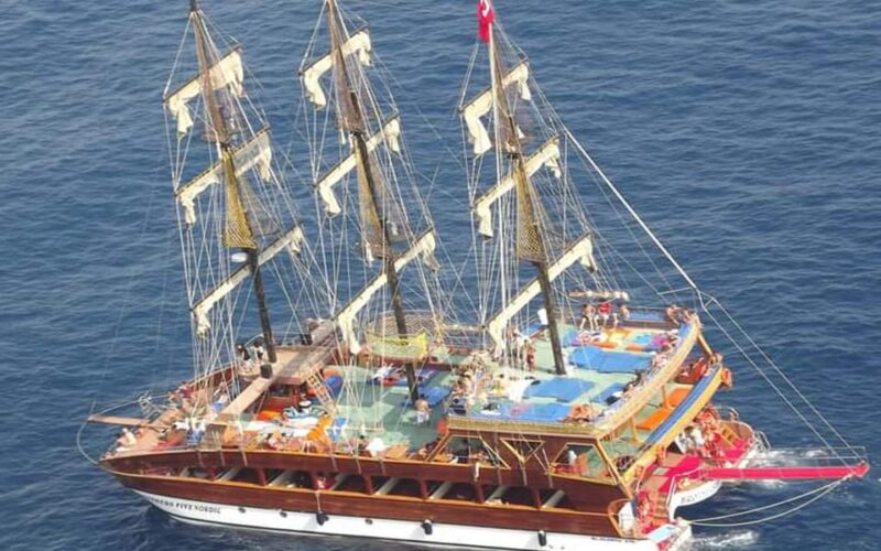 Alanya:Catamaran Tour with Lunch&Soft Drinks Animation Shows - The Romantic Mystery of Lovers Cave